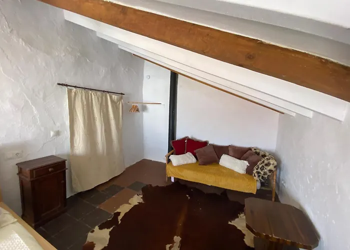 Casita De Azulejos In Comares Feriehus
